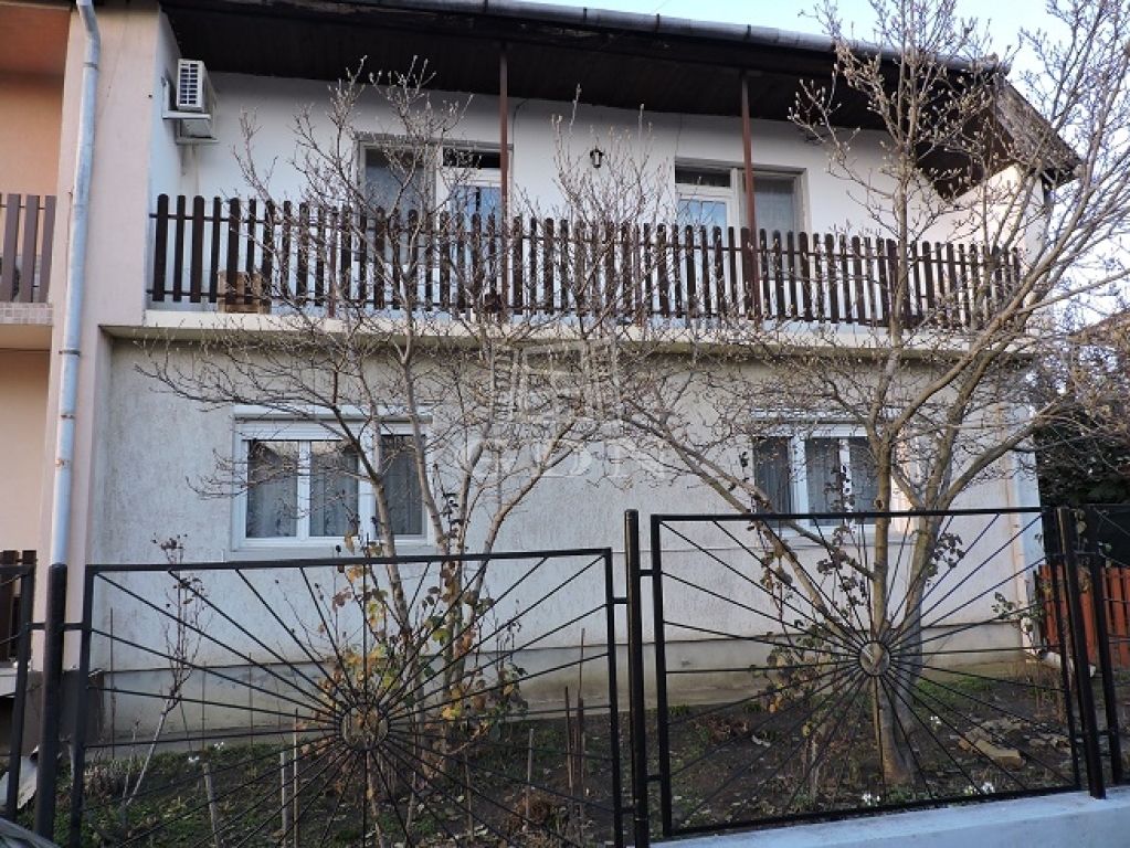Eladó Budapest XVI. kerület Lakás (téglaépítésű)