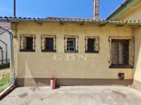 Pécel Üzlethelyiség