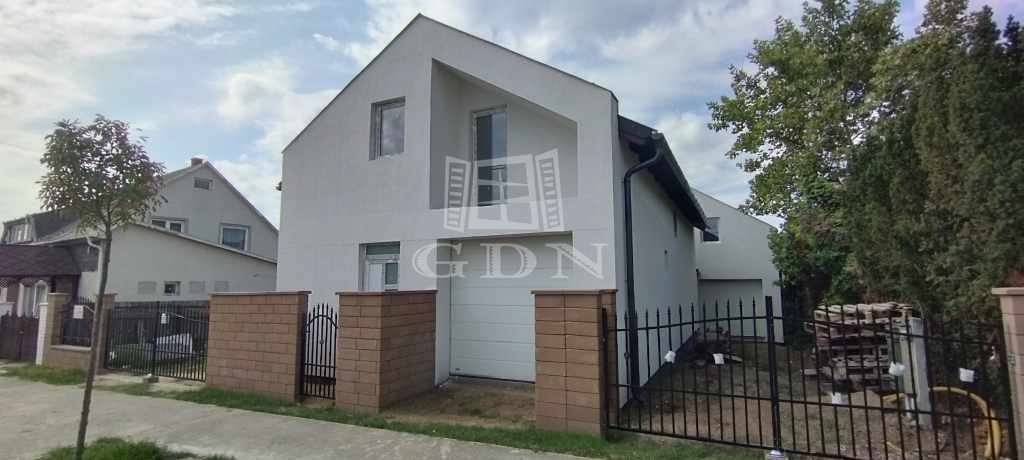 For sale Őrbottyán Semidetached house